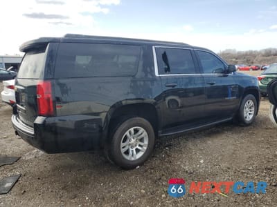 Trzecie zdjęcie samochodu z tyłu: 2020 CHEVROLET SUBURBAN K1500 LT VIN:1GNSKHKC5LR300228 - miniatura