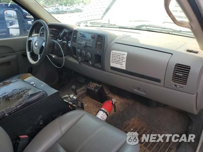 Zdjęcie 8 z 12 samochodu: 2012 CHEVROLET SILVERADO K3500 VIN:1GB3KZCGXCF203410 - miniatura