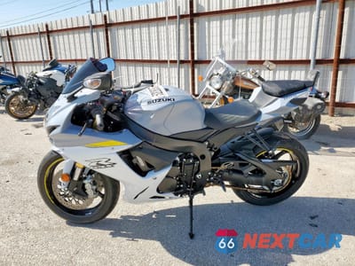 Trzecie zdjęcie samochodu z tyłu: 2022 SUZUKI GSX-R750 VIN:JS1GR7MA7N7101514 - miniatura