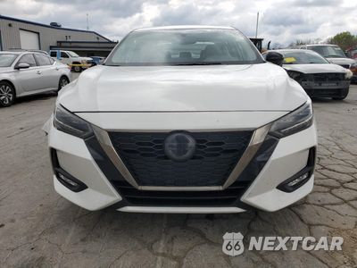 Piąte zdjęcie samochodu w środku: 2021 NISSAN SENTRA SR VIN:3N1AB8DV4MY319533 - miniatura