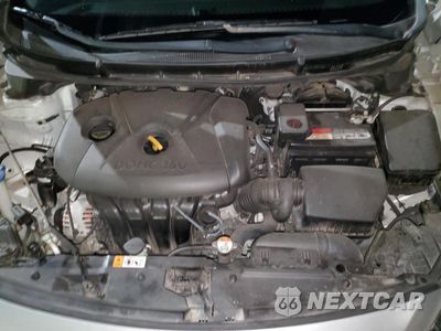 Zdjęcie 11 z 12 samochodu: 2013 HYUNDAI ELANTRA GT VIN:KMHD35LE1DU087849 - miniatura