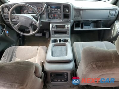 Zdjęcie 8 z 12 samochodu: 2004 CHEVROLET SILVERADO K2500 HEAVY DUTY VIN:1GCHK23U84F246126 - miniatura