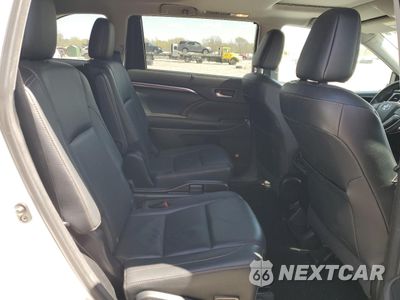 Zdjęcie 11 z 13 samochodu: 2016 TOYOTA HIGHLANDER LIMITED VIN:5TDDKRFH5GS351555 - miniatura