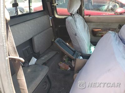 Zdjęcie 10 z 12 samochodu: 2000 TOYOTA TACOMA XTRACAB VIN:4TAWN72N4YZ623900 - miniatura