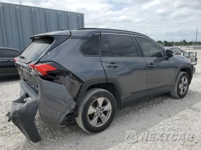 Trzecie zdjęcie samochodu z tyłu: 2023 TOYOTA RAV4 XLE VIN:2T3W1RFV4PW260731 - miniatura
