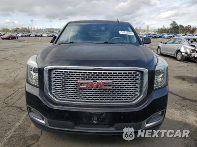 Piąte zdjęcie samochodu w środku: 2017 GMC YUKON XL DENALI VIN:1GKS2HKJXHR114266 - miniatura