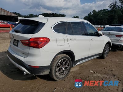 Trzecie zdjęcie samochodu z tyłu: 2021 BMW X1 SDRIVE28I VIN:WBXJG7C09M5S67931 - miniatura