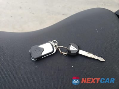 Zdjęcie 8 z 9 samochodu: 2016 KAWASAKI EX650 F VIN:JKAEXEF1XGDA29729 - miniatura