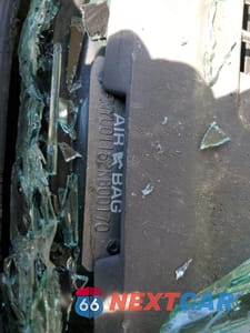 Zdjęcie 12 z 12 samochodu: 2002 FORD ESCAPE XLS VIN:1FMYU01162KB00170 - miniatura