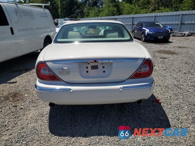 Zdjęcie 6 z 12 samochodu: 2004 JAGUAR XJ8 VIN:SAJWA71C14SG16264 - miniatura