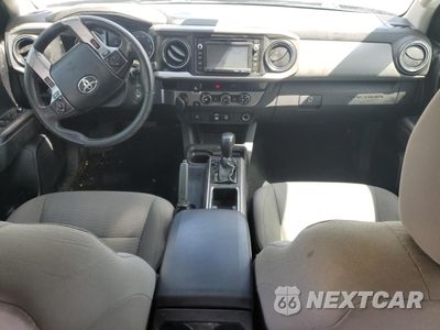 Zdjęcie 8 z 14 samochodu: 2018 TOYOTA TACOMA DOUBLE CAB VIN:3TMAZ5CN5JM072700 - miniatura