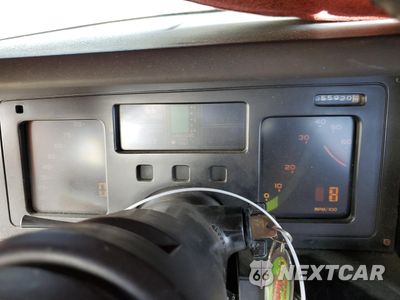 Zdjęcie 9 z 12 samochodu: 1984 CHEVROLET CORVETTE VIN:1G1AY0784E5104535 - miniatura