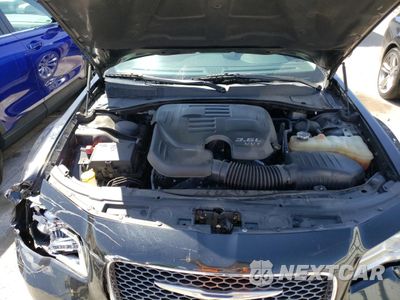 Zdjęcie 11 z 12 samochodu: 2015 CHRYSLER 300C VIN:2C3CCAEG5FH739504 - miniatura