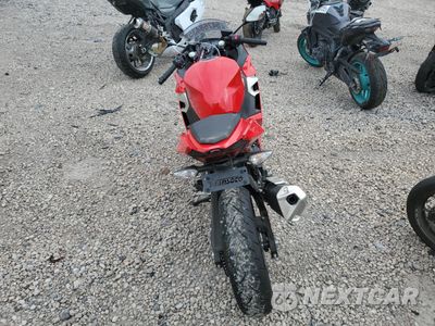 Czwarte zdjęcie samochodu z boku: 2021 KAWASAKI EX400 VIN:JKAEXKG19MDAD3372 - miniatura