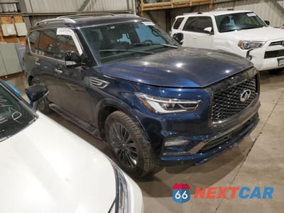 Czwarte zdjęcie samochodu z boku: 2024 INFINITI QX80 LUXE VIN:JN8AZ2AE9R9330331 - miniatura