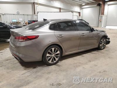 Trzecie zdjęcie samochodu z tyłu: 2016 KIA OPTIMA SXL VIN:5XXGV4L21GG022666 - miniatura