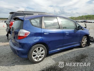 Trzecie zdjęcie samochodu z tyłu: 2010 HONDA FIT SPORT VIN:JHMGE8H47AS023284 - miniatura