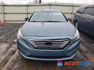 Piąte zdjęcie samochodu w środku: 2017 HYUNDAI SONATA SPORT VIN:5NPE34AF3HH447234 - miniatura