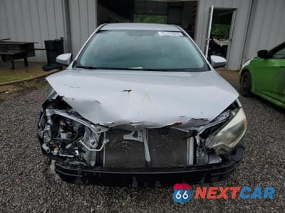 Piąte zdjęcie samochodu w środku: 2015 TOYOTA COROLLA LE VIN:5YFBURHE5FP327820 - miniatura