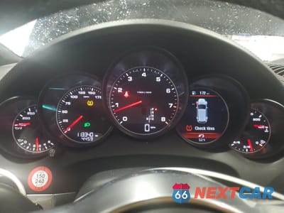 Zdjęcie 9 z 14 samochodu: 2017 PORSCHE CAYENNE VIN:WP1AA2A27HKA86824 - miniatura