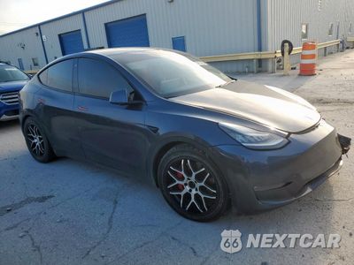Czwarte zdjęcie samochodu z boku: 2020 TESLA MODEL Y VIN:5YJYGDEF6LF028118 - miniatura