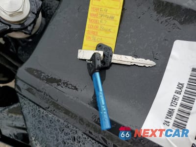 Zdjęcie 8 z 10 samochodu: 2024 YAMAHA YZFR7 VIN:JYARM38E3RA009601 - miniatura