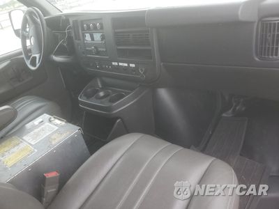 Zdjęcie 8 z 13 samochodu: 2015 CHEVROLET EXPRESS G2500 VIN:1GCWGFCF8F1148067 - miniatura