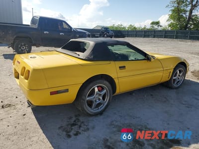 Trzecie zdjęcie samochodu z tyłu: 1991 CHEVROLET CORVETTE VIN:1G1YY3382M5115747 - miniatura