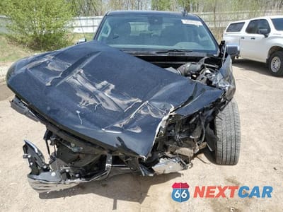 Piąte zdjęcie samochodu w środku: 2024 CHEVROLET SILVERADO K1500 LT-L VIN:3GCPDKEK7RG155971 - miniatura