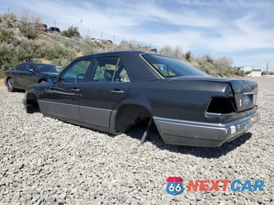 Drugie zdjęcie samochodu z przodu: 1995 MERCEDES-BENZ E 420 BASE VIN:WDBEA34E7SC171869 - miniatura