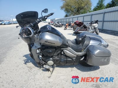 Trzecie zdjęcie samochodu z tyłu: 2020 SUZUKI VZR1800 VIN:JS1VY53A7L7100344 - miniatura
