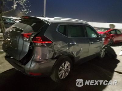 Trzecie zdjęcie samochodu z tyłu: 2018 NISSAN ROGUE S VIN:5N1AT2MT7JC806120 - miniatura