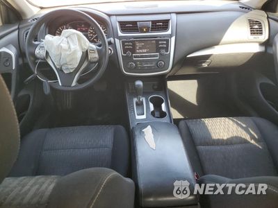 Zdjęcie 8 z 14 samochodu: 2016 NISSAN ALTIMA 2.5 VIN:1N4AL3AP1GN369252 - miniatura