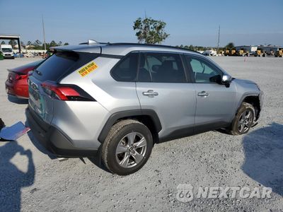 Trzecie zdjęcie samochodu z tyłu: 2025 TOYOTA RAV4 XLE VIN:2T3W1RFV8SC318589 - miniatura