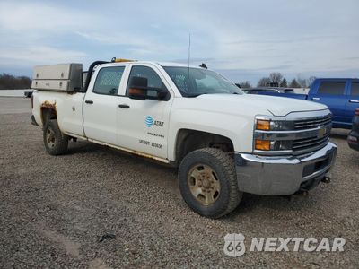 Czwarte zdjęcie samochodu z boku: 2015 CHEVROLET SILVERADO K2500 HEAVY DUTY VIN:1GC1KUEG1FF639554 - miniatura