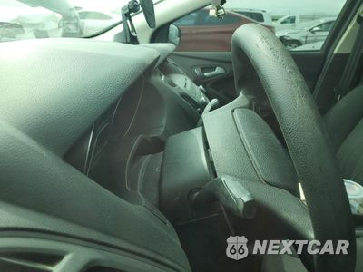 Zdjęcie 9 z 13 samochodu: 2016 FORD FOCUS SE VIN:1FADP3F23GL379758 - miniatura