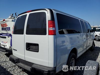 Czwarte zdjęcie samochodu z boku: 2024 CHEVROLET EXPRESS G3500 LS VIN:1GAZGNF76R1285825 - miniatura
