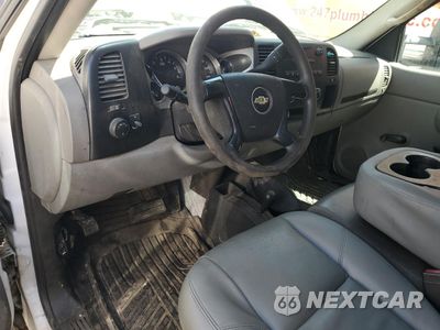 Zdjęcie 8 z 13 samochodu: 2007 CHEVROLET SILVERADO K3500 VIN:1GBJK34K37E560527 - miniatura