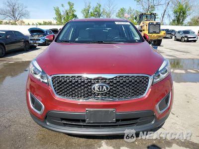 Piąte zdjęcie samochodu w środku: 2016 KIA SORENTO LX VIN:5XYPG4A5XGG124065 - miniatura