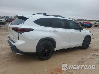 Trzecie zdjęcie samochodu z tyłu: 2024 TOYOTA HIGHLANDER LE VIN:5TDKDRAH5RS532005 - miniatura