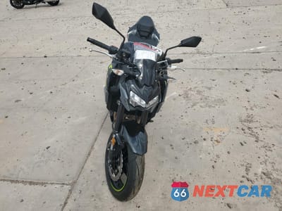 Piąte zdjęcie samochodu w środku: 2024 KAWASAKI ZR900 F VIN:ML5ZRDF15RDA70214 - miniatura