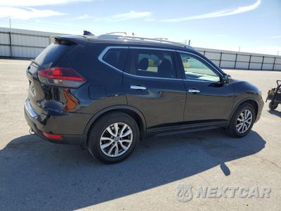 Trzecie zdjęcie samochodu z tyłu: 2018 NISSAN ROGUE S VIN:5N1AT2MT4JC845862 - miniatura