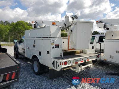 Trzecie zdjęcie samochodu z tyłu: 2013 FORD F450 SUPER DUTY BUCKET TRUCK VIN:1FDUF4GY0DEB05287 - miniatura