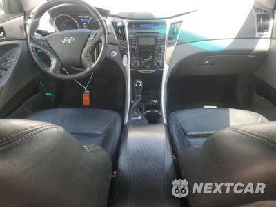Zdjęcie 8 z 13 samochodu: 2013 HYUNDAI SONATA HYBRID VIN:KMHEC4A46DA064478 - miniatura