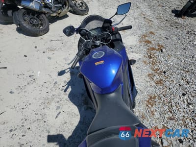 Zdjęcie 6 z 9 samochodu: 2023 YAMAHA YZFR3 A VIN:MH3RH18Y5PK013651 - miniatura