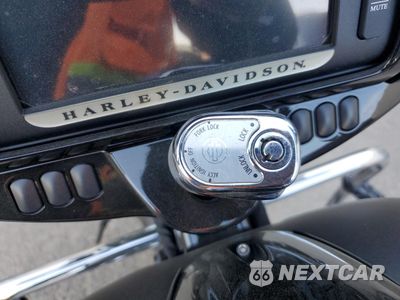 Zdjęcie 8 z 10 samochodu: 2017 HARLEY-DAVIDSON FLHXS STREET GLIDE SPECIAL VIN:1HD1KRC16HB657844 - miniatura