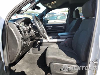 Zdjęcie 7 z 15 samochodu: 2020 RAM 1500 BIG HORN/LONE STAR VIN:1C6SRFFM3LN249127 - miniatura