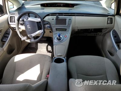 Zdjęcie 8 z 12 samochodu: 2013 TOYOTA PRIUS VIN:JTDKN3DU3D1652166 - miniatura