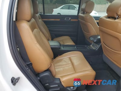 Zdjęcie 11 z 15 samochodu: 2011 LINCOLN MKT VIN:2LMHJ5AT1BBJ50674 - miniatura