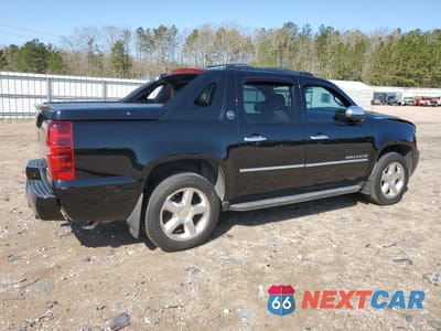 Trzecie zdjęcie samochodu z tyłu: 2013 CHEVROLET AVALANCHE LTZ VIN:3GNTKGE70DG126292 - miniatura